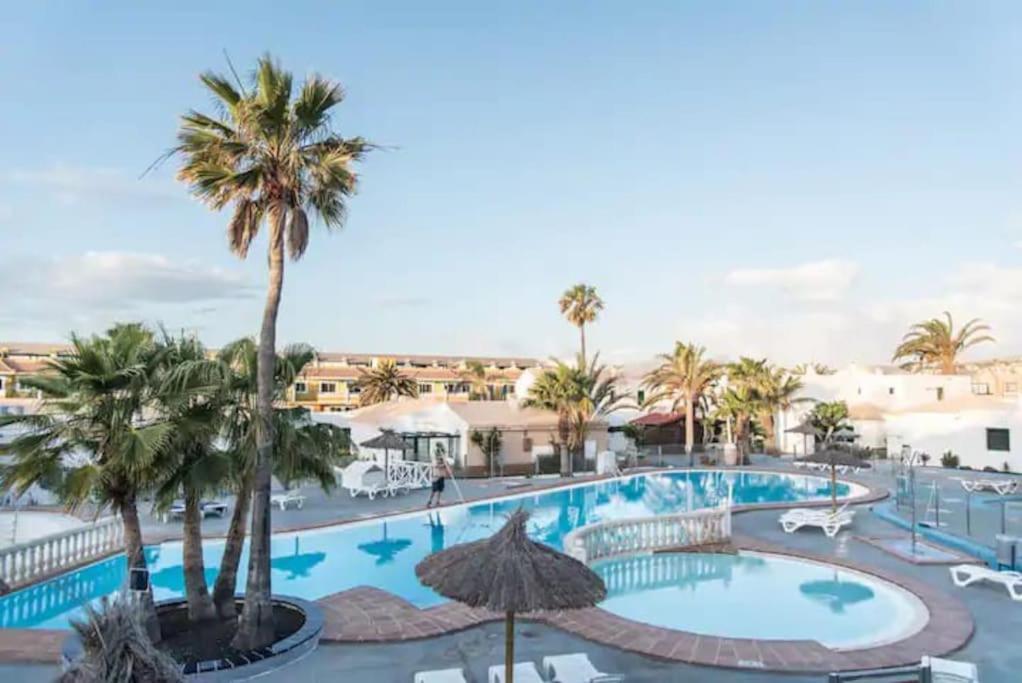 Lovely Apartment Near The Beach With Pool & Wifi 科斯塔卡莱塔 外观 照片