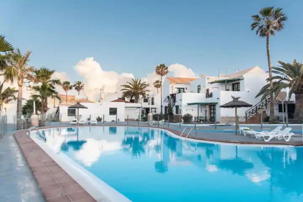 Lovely Apartment Near The Beach With Pool & Wifi 科斯塔卡莱塔 外观 照片